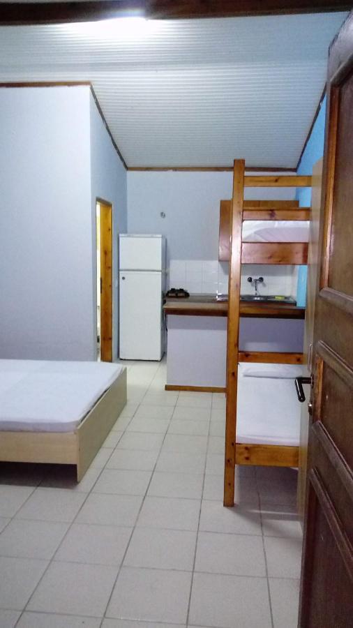 Camping Elizabeth Hotel Kalyvia Varikou Exterior photo